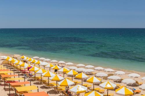 Luxury Beach Apartment At Arma��o De P�ra