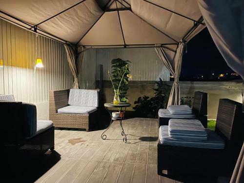 Hostal Kerart House