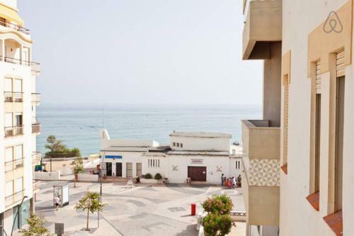 Beach Apartment - Sea View- Walk To The Beach - Algarve