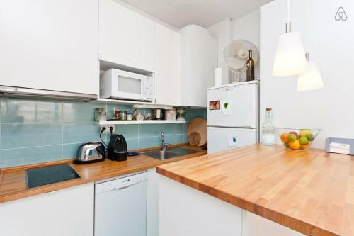 Beach Apartment - Sea View- Walk To The Beach - Algarve