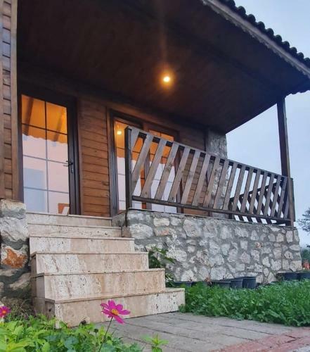 Milyos Hobbit Hotel