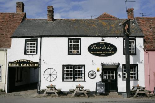 Hostal Fleur De Lys Inn