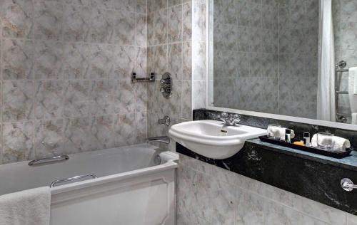 Best Western Plus Windmill Village Hotel