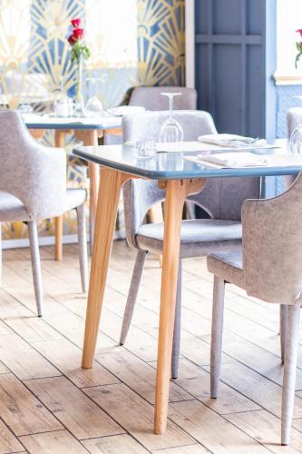 The Jacobean Hotel