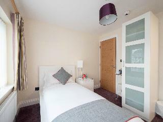 Hostal Dakota Guest House