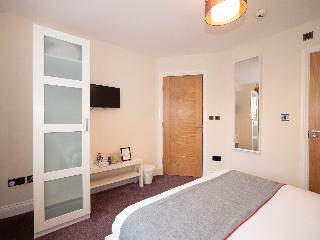 Hostal Dakota Guest House