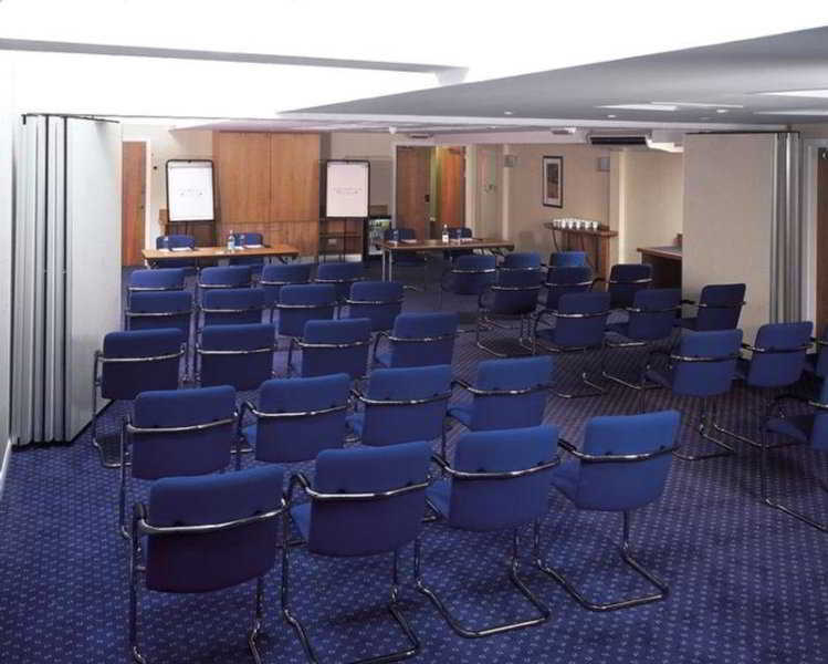 Leonardo Hotel London Heathrow Airport