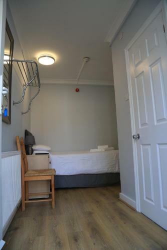 Hostal Debden Guest House