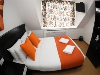 Heathrow Inn Hotel