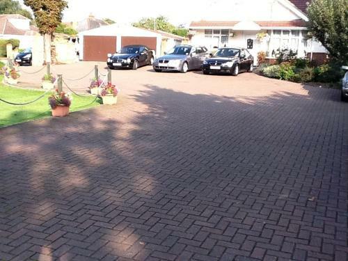 Hostal Waterside Bed And Breakfast