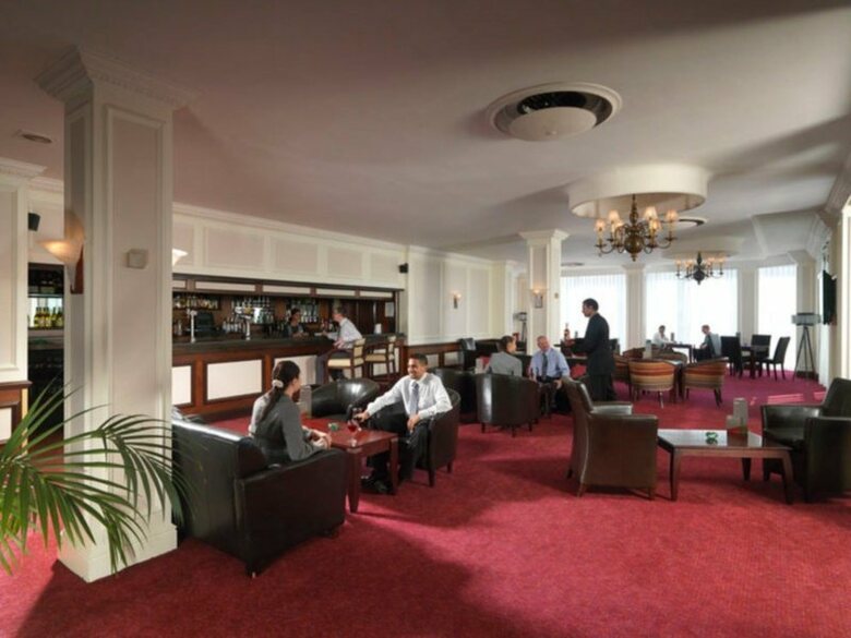 Hotel Thistle London Heathrow Terminal 5