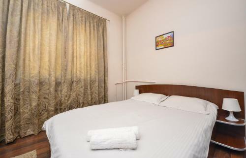 Adam And Eve Luxury Apartments