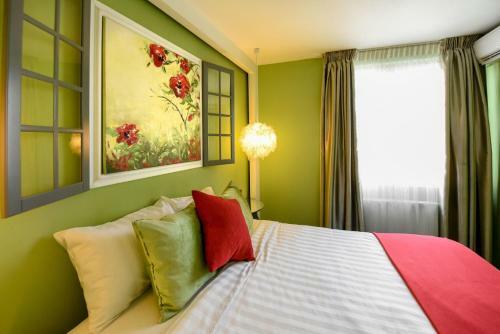 New - Luxurious Old Town Apartment - Homey Residence