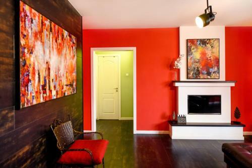 New - Luxurious Old Town Apartment - Homey Residence