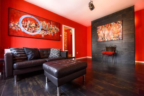 New - Luxurious Old Town Apartment - Homey Residence