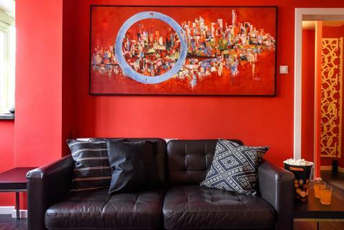 New - Luxurious Old Town Apartment - Homey Residence