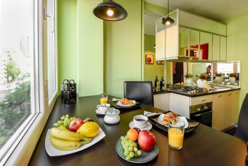 New - Luxurious Old Town Apartment - Homey Residence
