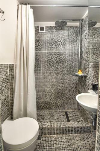 New - Luxurious Old Town Apartment - Homey Residence