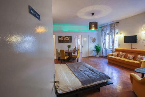 Color Apartments Nicolae Tonitza St