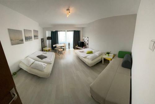 Green Apartment 63