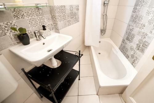 Apartamento Golden Age - When Old Meets New