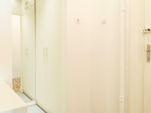 Alba Apartment On Calea Victoriei