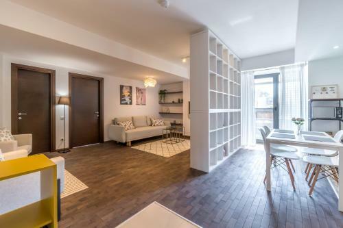 Luxury-central Apartment-victoriei Square-subway