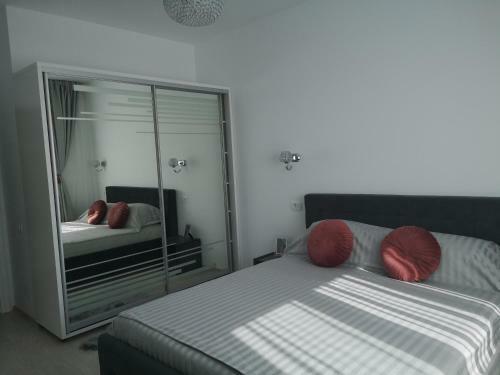 Zen Apartment