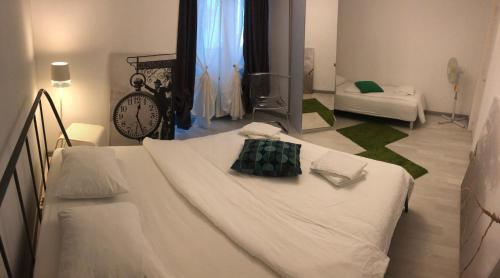 Green Apartment With Terrace 12