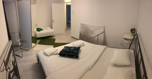 Green Apartment With Terrace 12