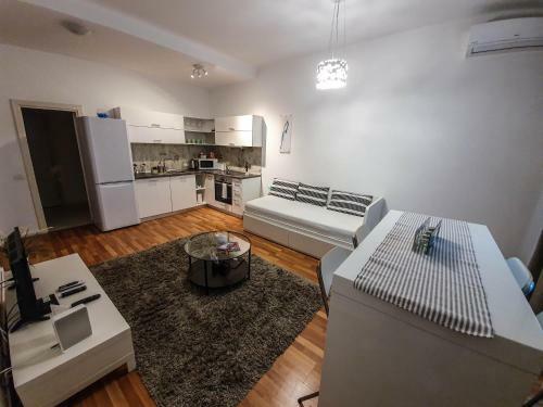 Sunrise Apartments