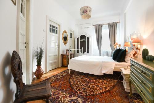 The Little Paris Apartment In Central Bucharest