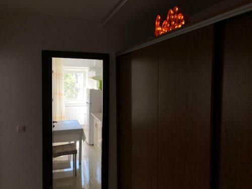 Apartamento Le Gar�on De Cristina-simple,quiet,spacious Studio