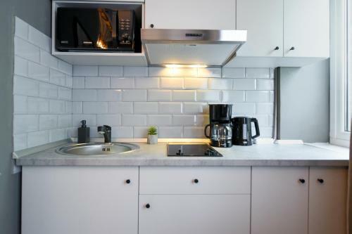 Apartamento The Mini Industrial. Small Magheru Studio