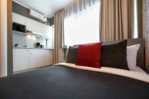 Apartamento The Mini Industrial. Small Magheru Studio