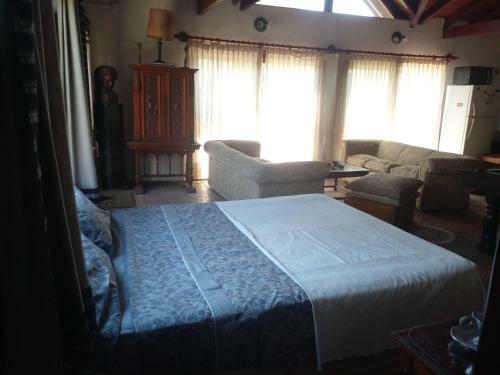 Chalet Con Jardin, Piscina, Parrillero, Pool!