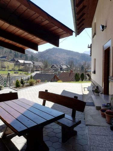 Apartma Pri Bregarju