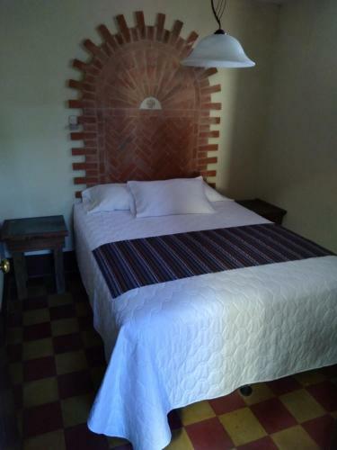 Hotel Acatenango Inn
