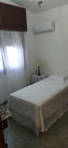 Acogedora Casa En Barrio Tranquilo De Piri�polis