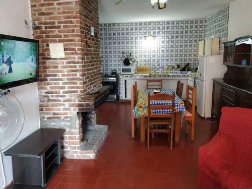 Casa En Piri�polis E/ Cerros Y Mar!
