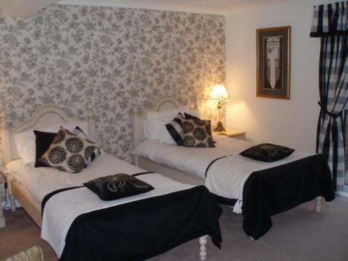 Bed & Breakfast Adniston Manor