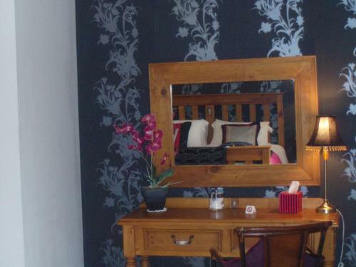 Bed & Breakfast Adniston Manor