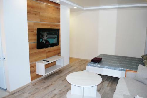 Apartment At Kirova( A.polia) 115