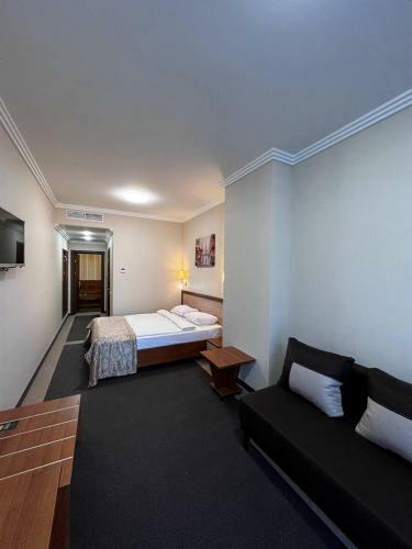 Hotel Civilization