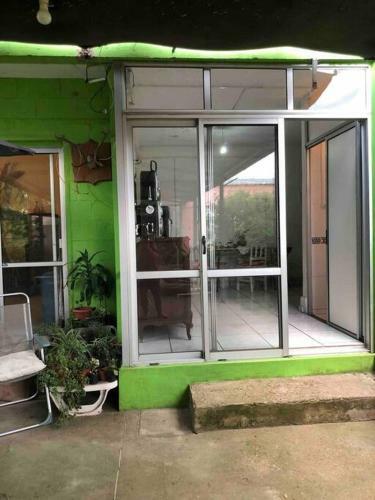 Apartamento Peque�o Charr�a. Casa Adosada C�moda Y Luminosa