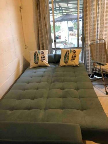 Apartamento Peque�o Charr�a. Casa Adosada C�moda Y Luminosa