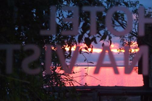 Hotel Buena Vista Se Reserva Solo Con Se�a