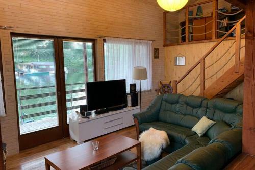 Houseboat Wasserlilie, Bratislava