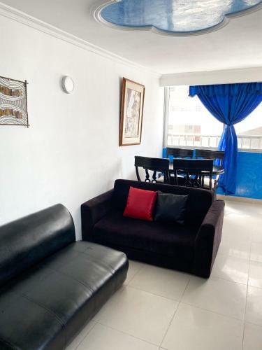 Apartamentos En Edificio Los Delfines