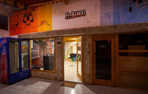 Albergue Hostal El Bando